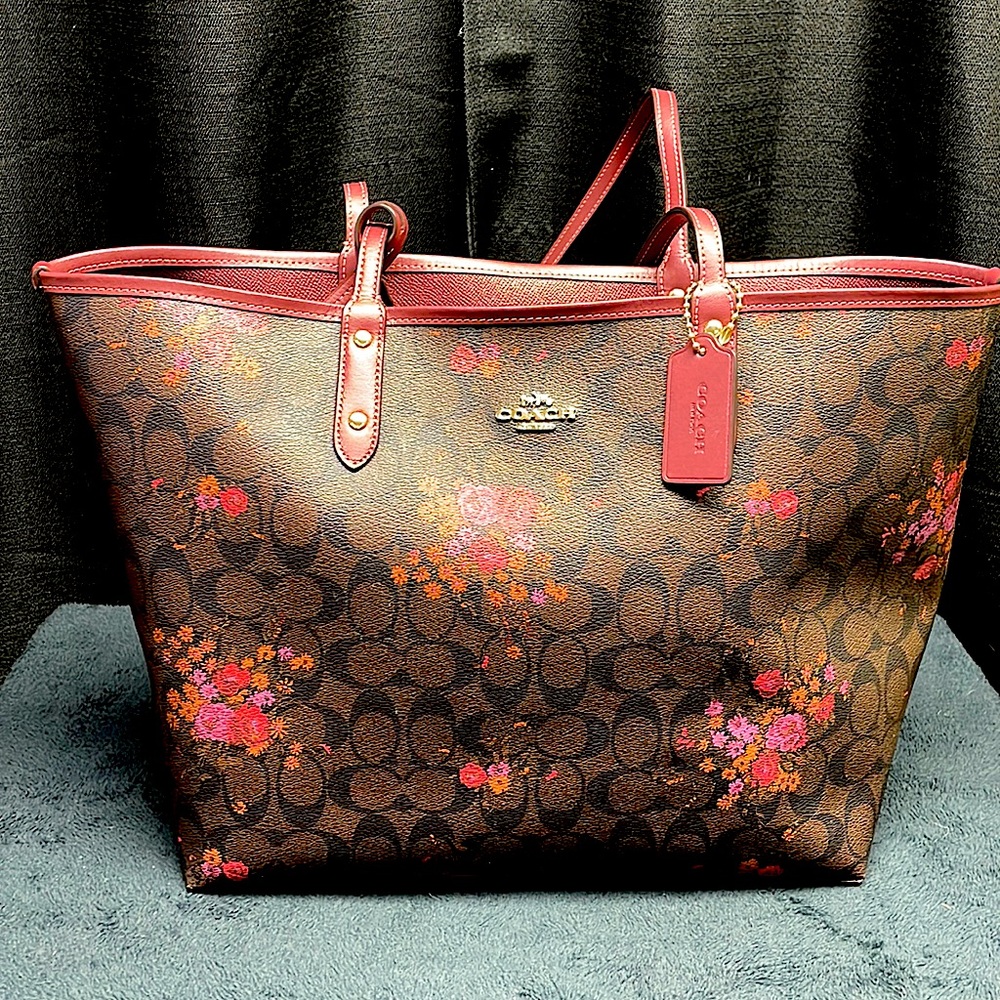 Coach Floral Signature City Tote